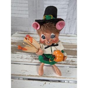 Emily Thanksgiving Pilgrim pumpkin corn mouse Than